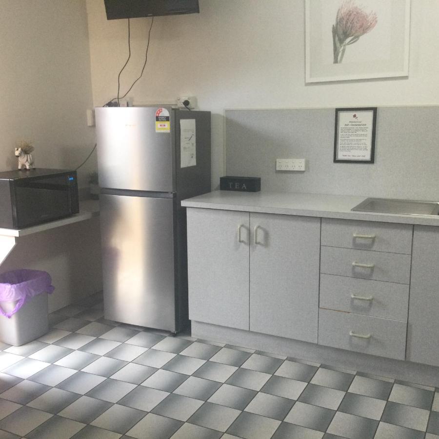 Ayrline Motel Экстерьер фото